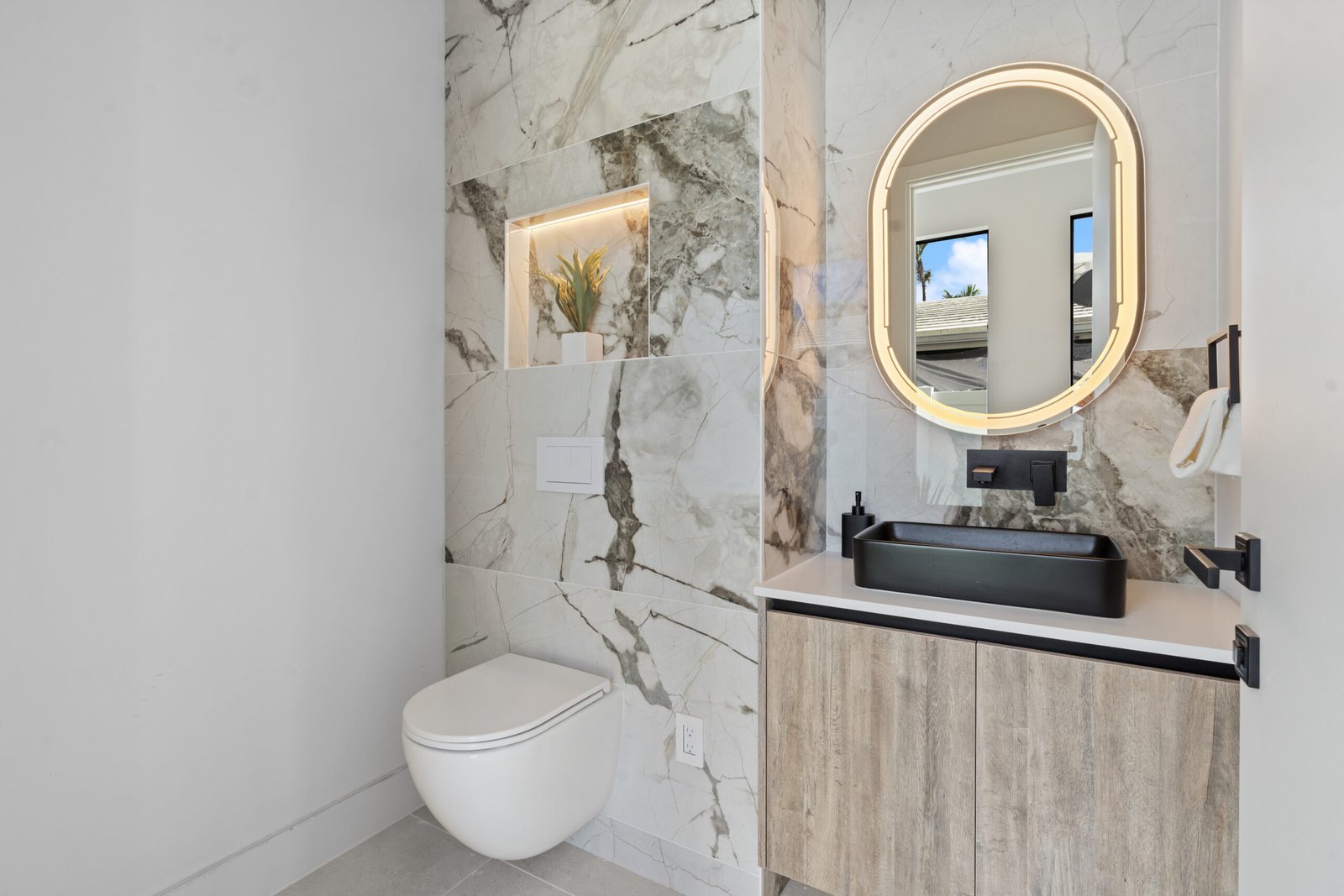 13-808 NE 17th Terr Ft. Lauderdale, FL-100